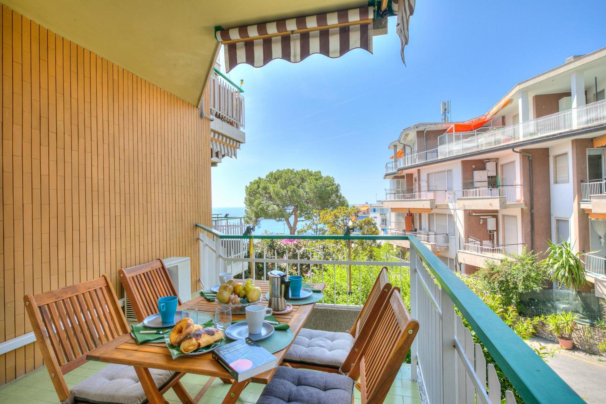 Casa Emma With Sea Glimpse - Happy Rentals Sanremo Bagian luar foto